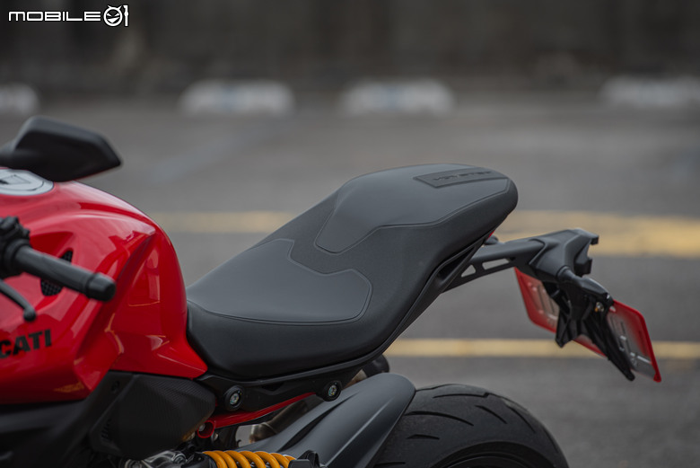 DUCATI Monster 試駕報告｜鮮明區隔車系差異，一台擁抱新手的DUCATI
