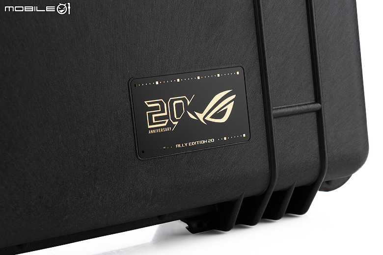 ROG Xbox Ally X20 套裝開箱｜半透黑金質感爆棚，AR 眼鏡打造隨身巨幕！