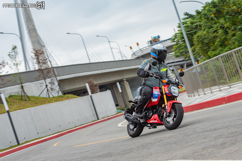 HONDA MSX GROM試駕｜歷久彌新依然帥得迷你