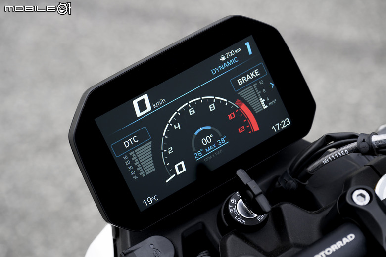 點我看大圖 BMW F 450 R 正式發表,自動離合器、48 匹馬力、175 公斤繼承 S 1000 R 靈魂的輕量級街車!