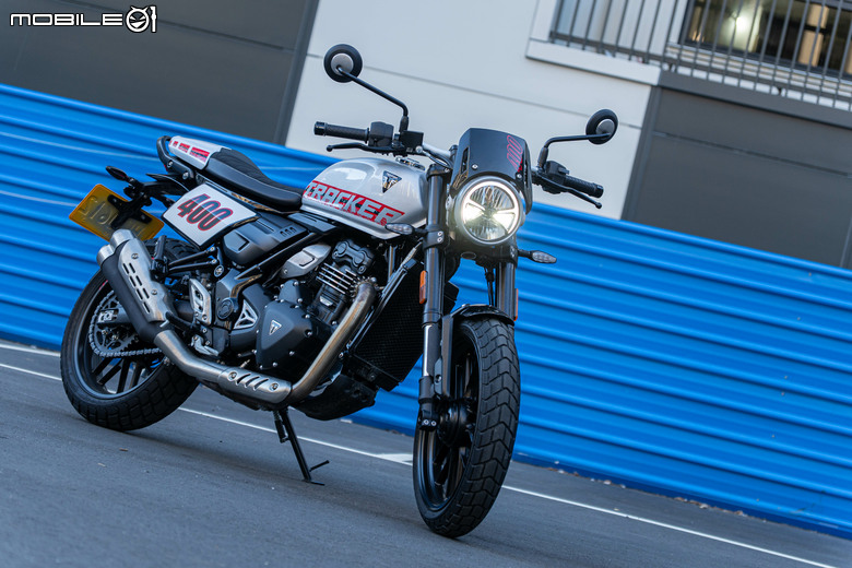 點我看大圖 Triumph Tracker 400 試駕|賽事基因入都會,滑胎英姿傲群雄