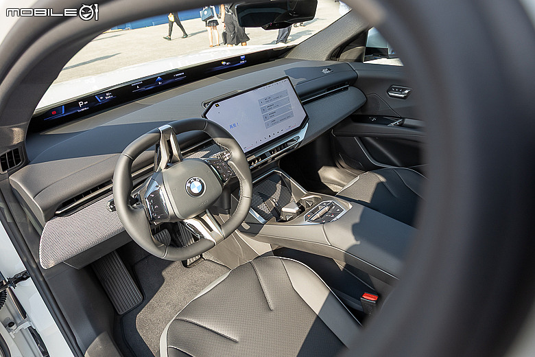 【採訪】BMW iX3 正式上市，新增 245 萬元之「40 Excellence」車型！