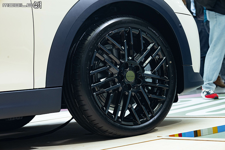 【採訪】MINI Paul Smith Edition 170萬元起國內上市，Cooper三、五門、敞篷完整導入！