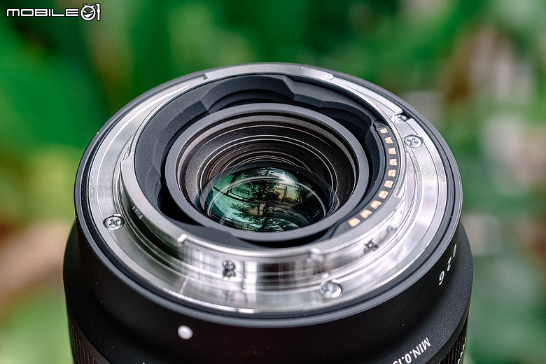 Sigma 20-60mm F2.8-4 DG Contemporary 評測報告 | 375g 超輕量、0.43x 近拍也能打！
