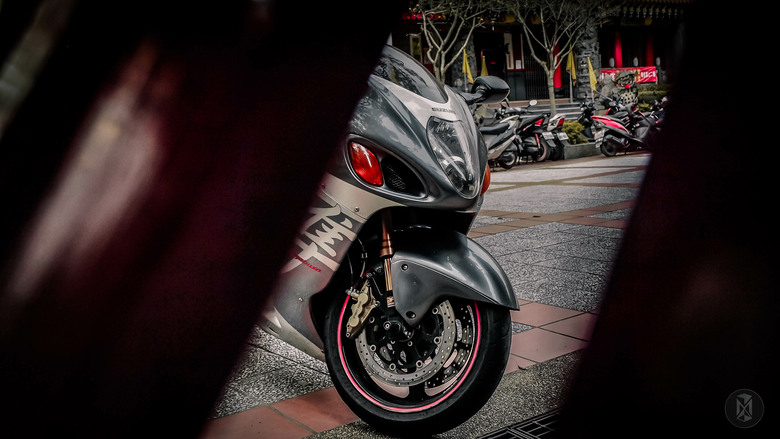 Suzuki Hayabusa（GSX1300R）初代隼開箱｜20多年前的地表最速「還值得買嗎？」｜MIRAGE檔案