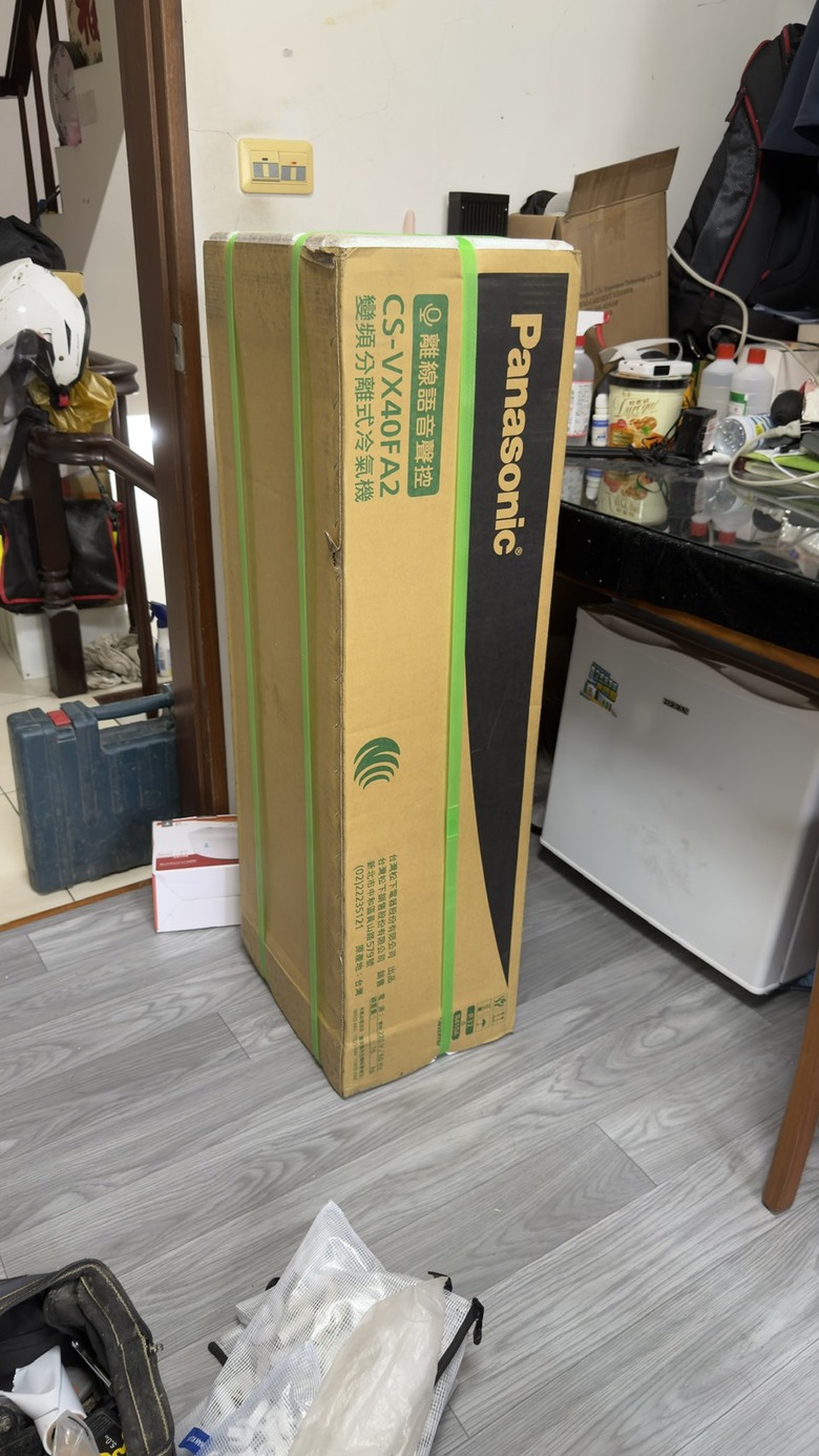 【心得】頂樓西曬房的生存救星!Panasonic國際牌變頻冷暖VX極致分離式冷氣(CS-VX40FA2)深度開箱與極限跨樓層施工分享