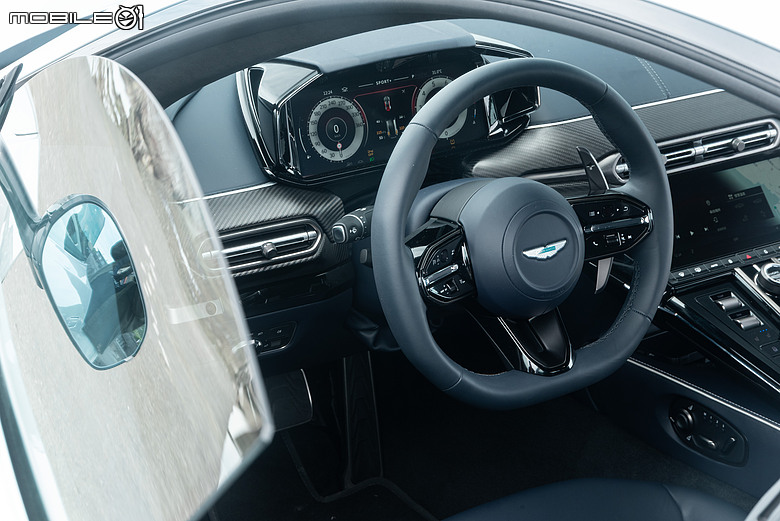 Aston Martin Vantage S 試駕｜身手更俐落，與2010 Vantage重逢純粹駕趣！