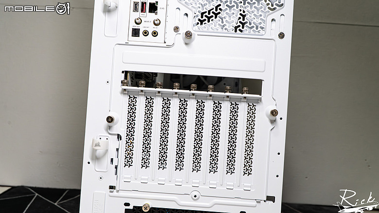 【開箱】擁有全塔能力的木紋機殼 | CORSAIR FRAME 5000D WOOD RS WHITE