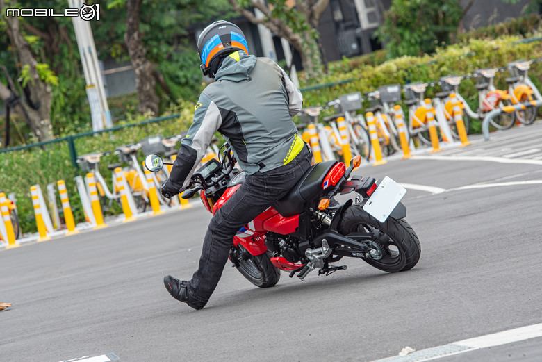 HONDA MSX GROM試駕｜歷久彌新依然帥得迷你