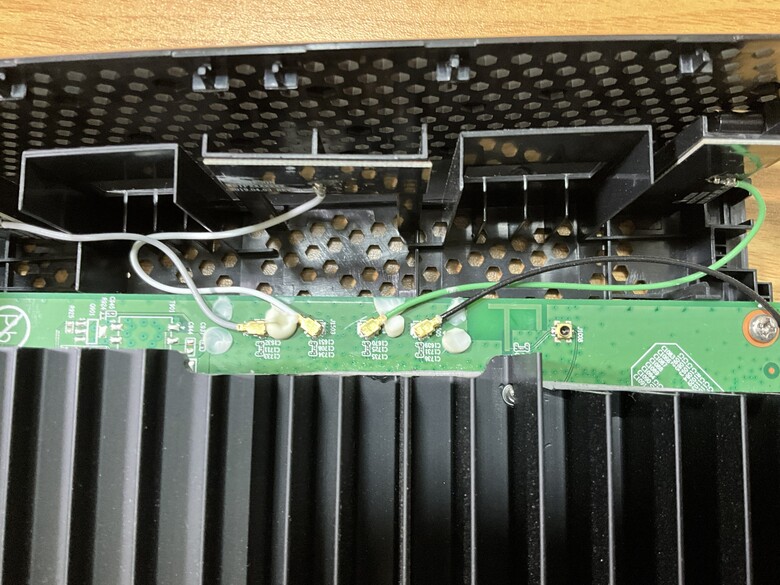 拆解 仲琦科技 Hitron CODA-5310 同軸數據機 Cable Modem