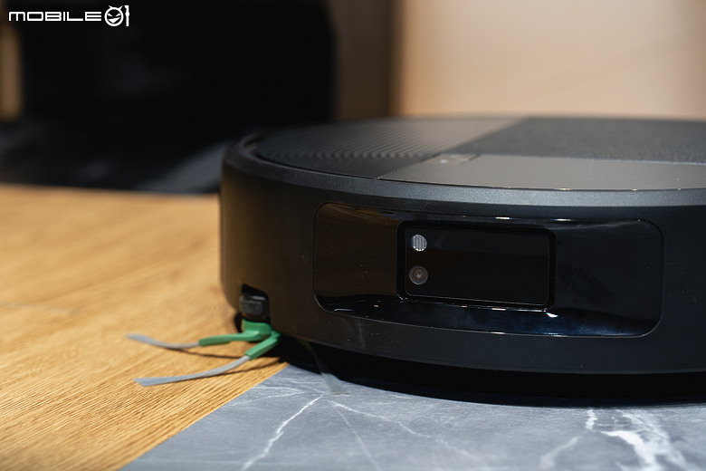 iRobot Roomba 2026 五大系列新品登場｜Roomba Max 875 Combo 頂級旗艦，售價 45,880 元