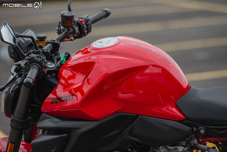 DUCATI Monster 試駕報告｜鮮明區隔車系差異，一台擁抱新手的DUCATI