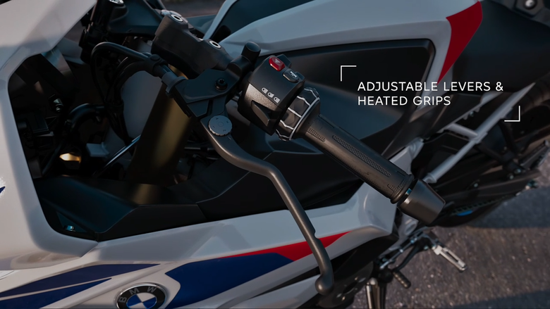 點我看大圖 BMW F 450 RR 中量級跑車亮相!招牌外型配上實用電控,配備給好給滿