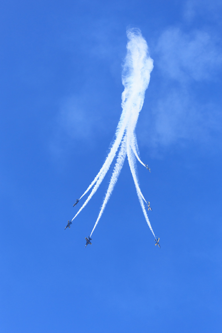 點我看大圖 SF Fleet Week 2026 Air Show (Canon EOS R6mk2 + EF100-400mm f/4.5-5.6 L2)