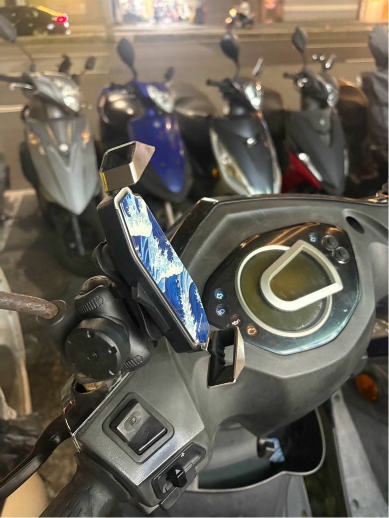#分享 二勢力 Dualfind Pro 手機支架 實際用下來有感的地方