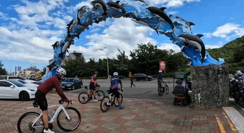說走就走的浪漫：騎公路車去台東追國慶煙火！