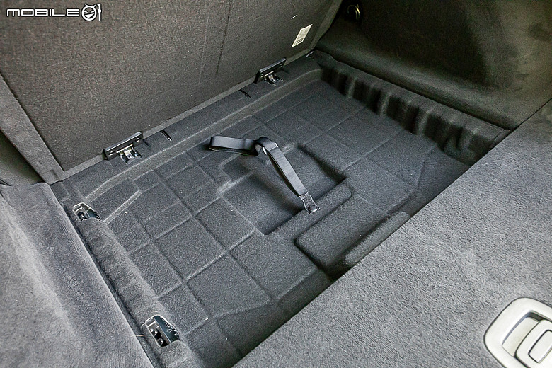 BMW 318i Touring M Sport 試駕|帥勁跑格、價格OK!
