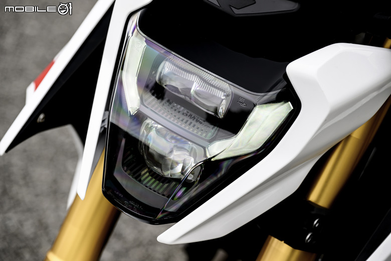 點我看大圖 BMW F 450 R 正式發表,自動離合器、48 匹馬力、175 公斤繼承 S 1000 R 靈魂的輕量級街車!