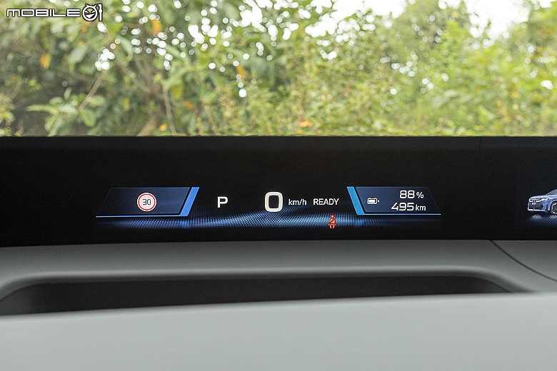 BMW iX3 50 xDrive M Sport 試駕|動態與科技大躍進,品牌新世代電車的關鍵起點!