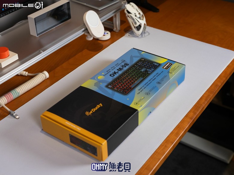 熱門配置 平價選擇 Ducky OK-M 98 三模熱插拔機械式鍵盤