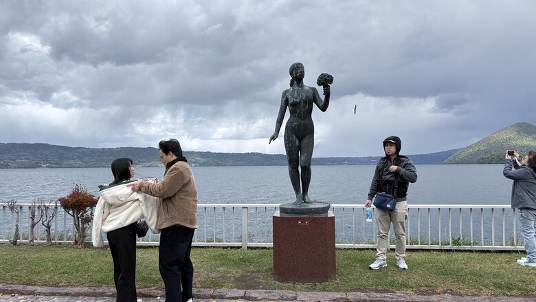 初秋北海道～楓葉、寒意、泡湯與🦌擦身而過11天自駕趣！