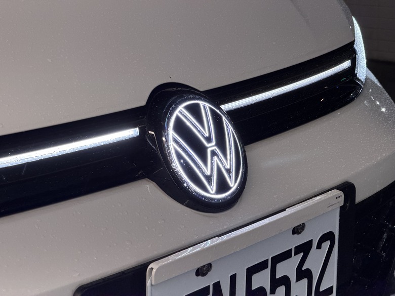 福斯可以晚上試車! 試Golf 的一些心得