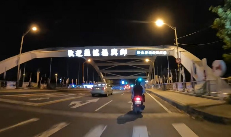 說走就走的浪漫：騎公路車去台東追國慶煙火！