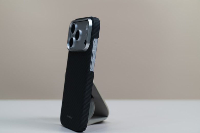 點我看大圖 HIPPORIZZ手機殼開箱 iPhone 18 防摔手機殼 超透明&凱芙拉系列