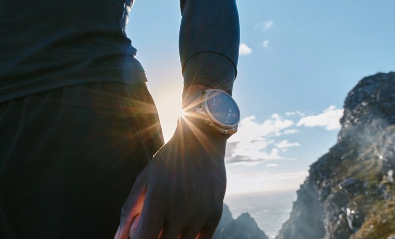 2026 運動智慧錶比較:Garmin fēnix 9 vs Apple Watch Ultra 4