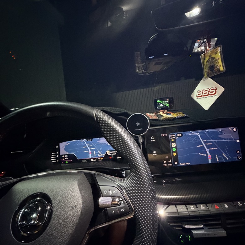 福斯原廠數位儀表也能顯示 Google Maps?MIB2.5/MIB3 CarPlay同步、專輯封面與HUD實測整理