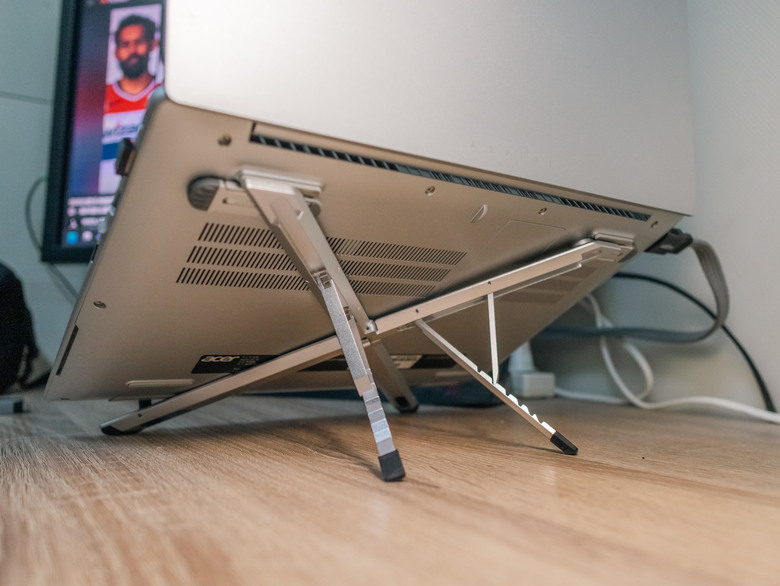 幫筆電散熱的手裡劍|Toolic 筆電散熱墊 系列