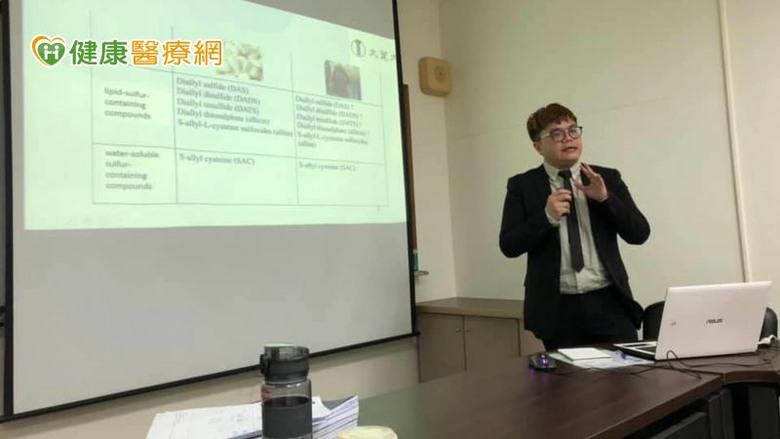 點我看大圖 一顆苦瓜竟研究5年!博士揭「定向熟成」黑科技關鍵不只是變黑