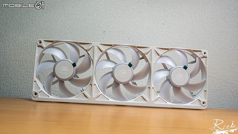 【開箱】水泵升級、加大螢幕 | CORSAIR iCUE LiNK TITAN II 360 RX LCD WHITE