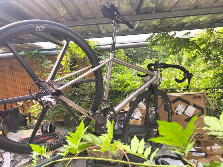 再來組鈦合金公路車，機械油碟22速~Ti輕了6.7完成