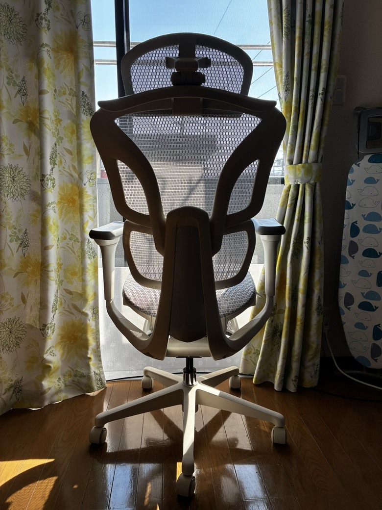 EastForce ALIEN CHAIR Pro 2.0 開箱