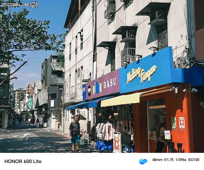 點我看大圖 HONOR 600 Lite|主打人像、輕薄機身與 AI 鍵,實拍體驗一次看