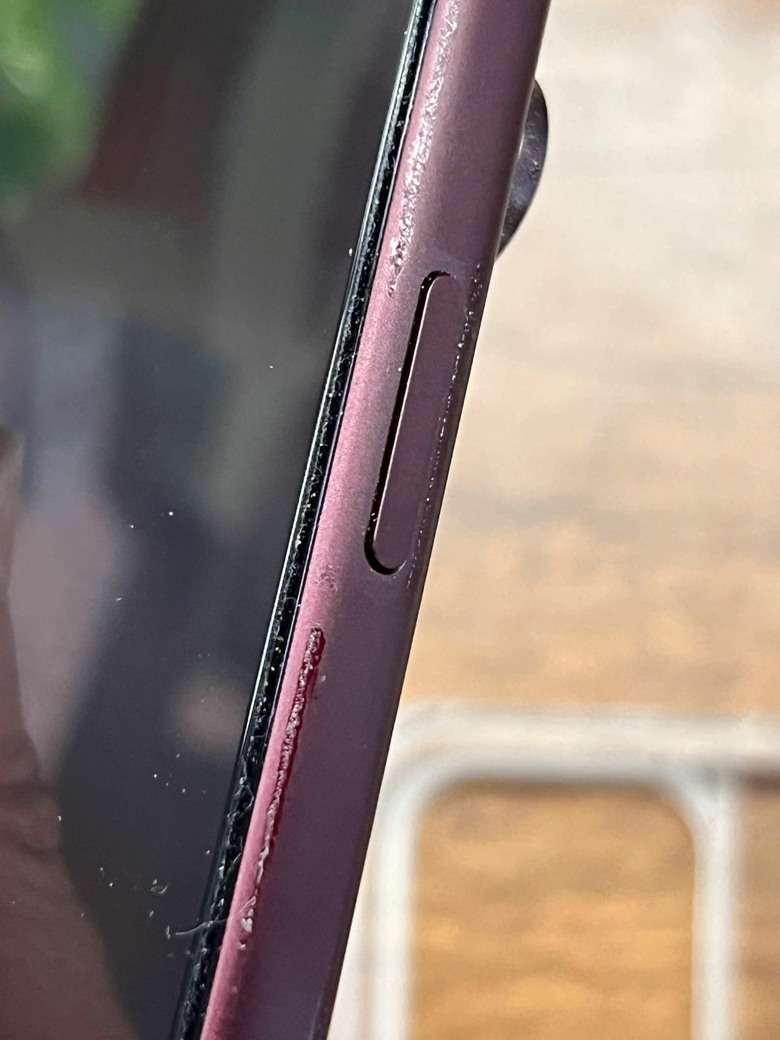 犀牛盾 iPhone 18 pro max clear x 手機刮花了