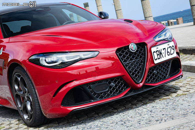 Alfa Romeo Giulia Quadrifoglio 試駕|享受駕馭樂趣就是這麼簡單!