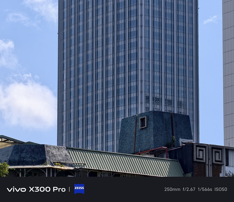 vivo X500 Pro Max 評測報告｜效能、影像雙進化，加碼「蔡司增距鏡」實戰 ft. X300 Pro