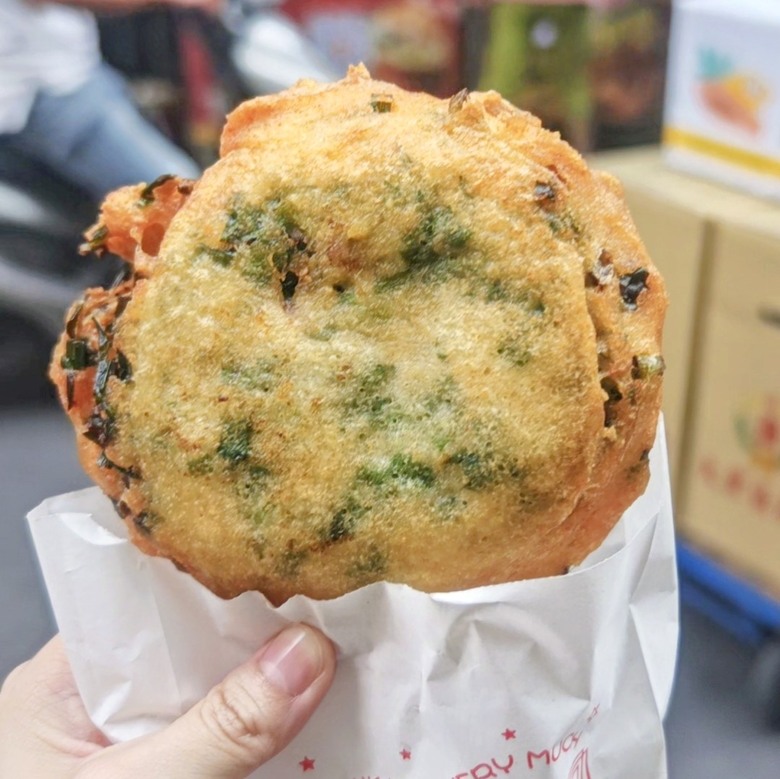 台北蚵嗲推薦|虎林街石磨古早味蚵嗲:麵衣、內餡、醬料、價格實際吃過心得