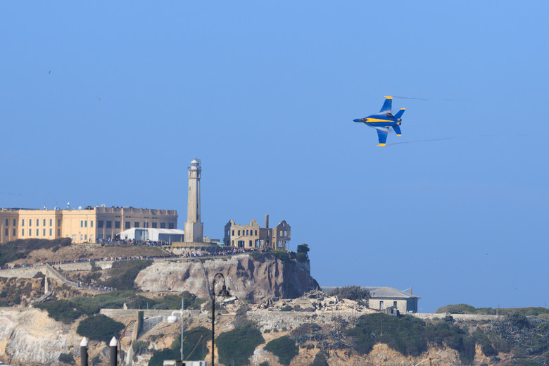 點我看大圖 SF Fleet Week 2026 Air Show (Canon EOS R6mk2 + EF100-400mm f/4.5-5.6 L2)
