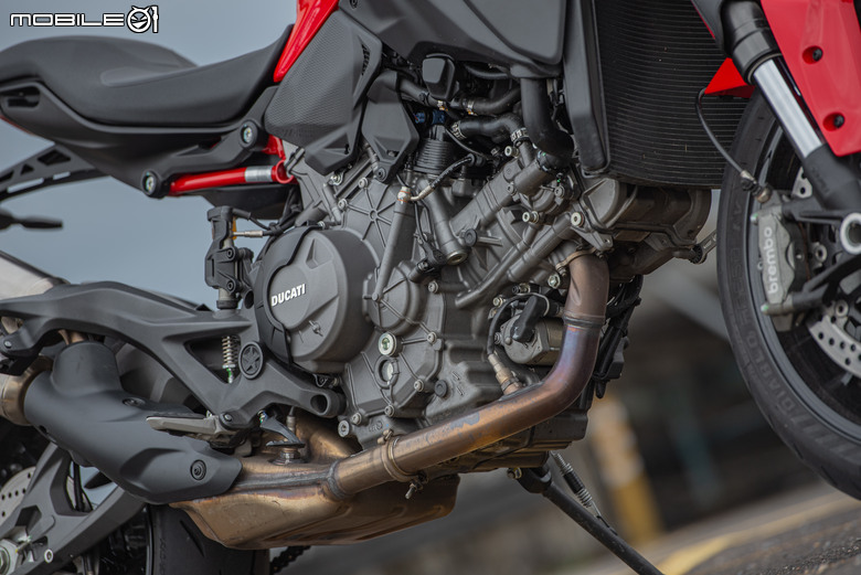 DUCATI Monster 試駕報告｜鮮明區隔車系差異，一台擁抱新手的DUCATI