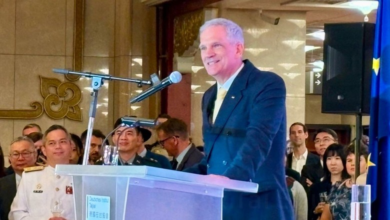 DIT處長: 西德當年若須放棄民主制度接受共產專制, 兩德就永遠不會統一💡