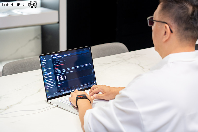 為什麼選 ASUS ProArt P16？AI 專家胡嘉璽談 RTX Spark 筆電的工作價值