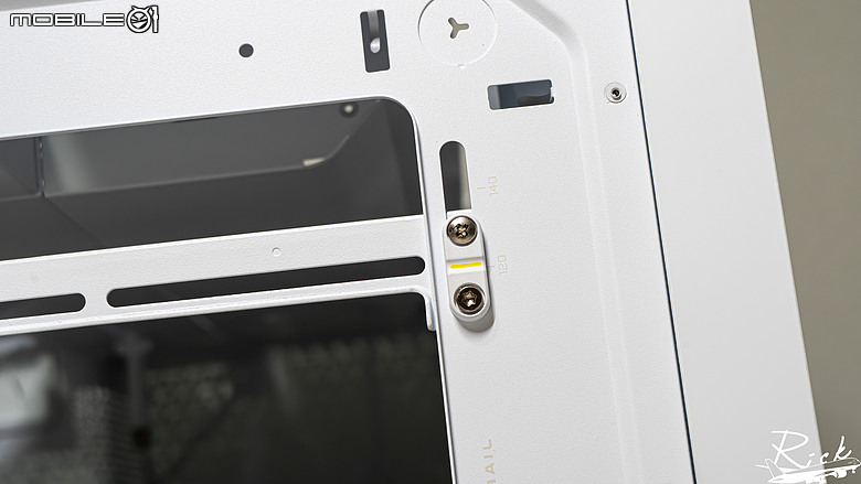 【開箱】擁有全塔能力的木紋機殼 | CORSAIR FRAME 5000D WOOD RS WHITE