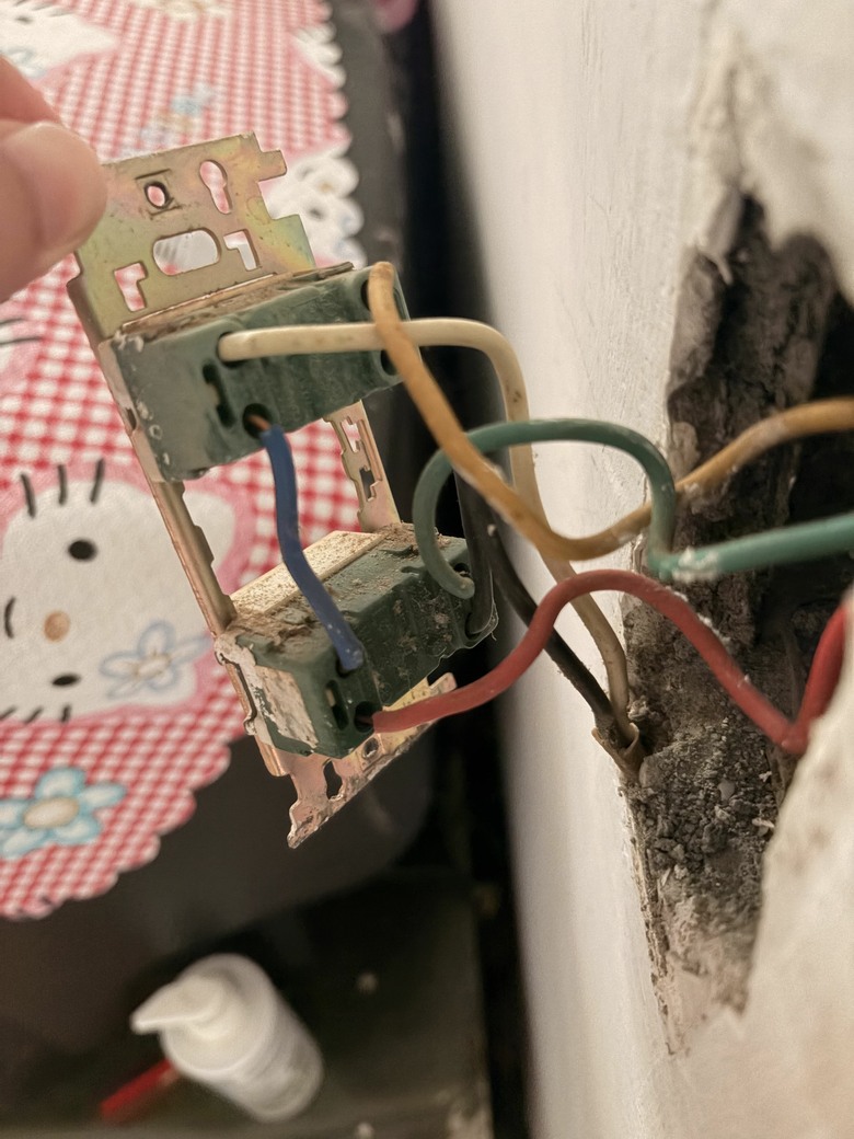 電燈加電源開關接法請教