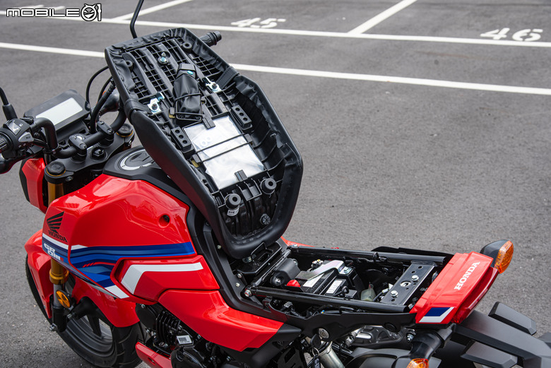 HONDA MSX GROM試駕｜歷久彌新依然帥得迷你
