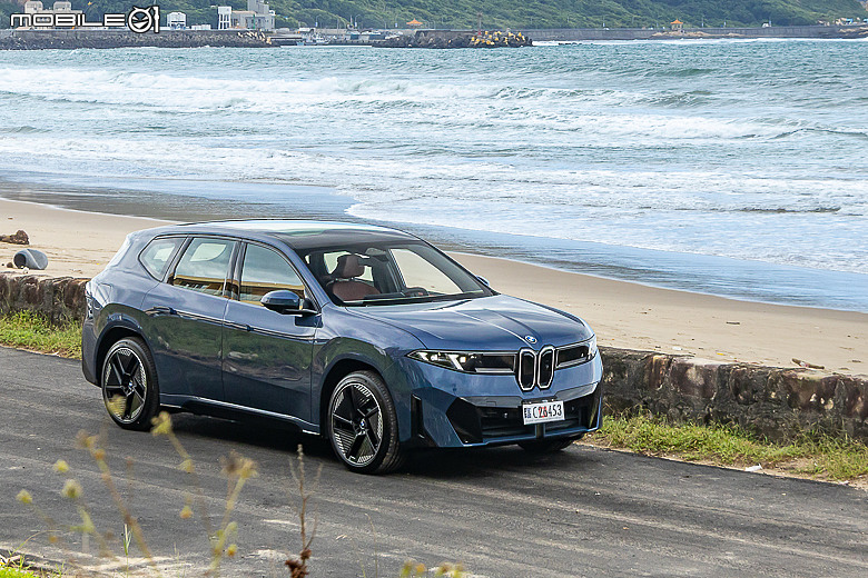 BMW iX3 50 xDrive M Sport 試駕|動態與科技大躍進,品牌新世代電車的關鍵起點!