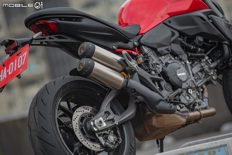 DUCATI Monster 試駕報告｜鮮明區隔車系差異，一台擁抱新手的DUCATI