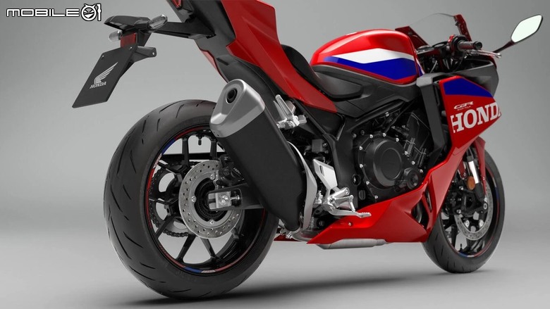 點我看大圖 本田發表 2027 年式雙四缸仿賽陣容,CBR500R FOUR 配備 E-Clutch 登場,CBR600RR 戰力同步升級